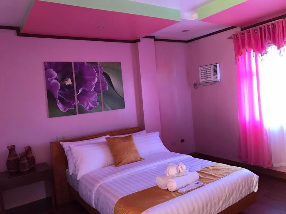 Royal Mansion Hotel Tabaco Buitenkant foto
