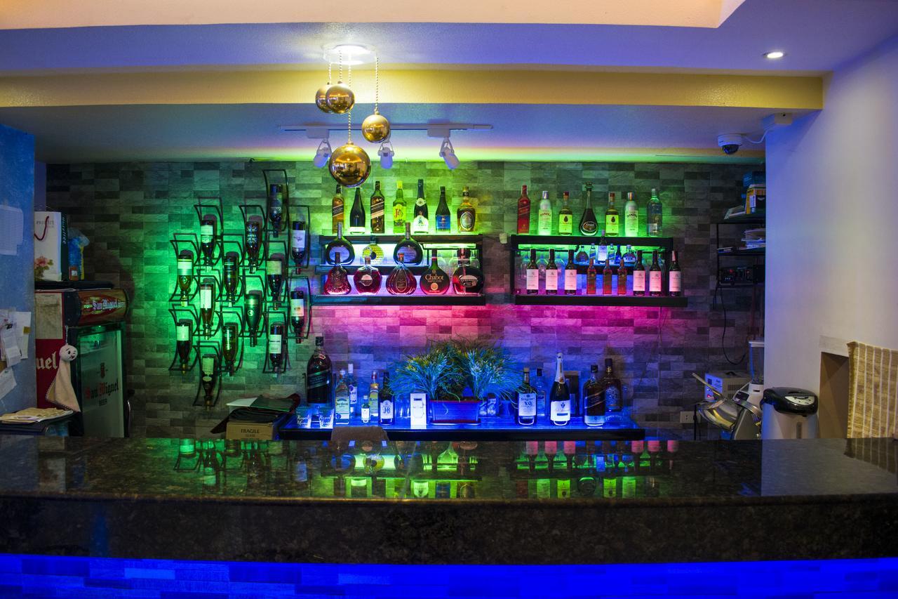 Royal Mansion Hotel Tabaco Buitenkant foto